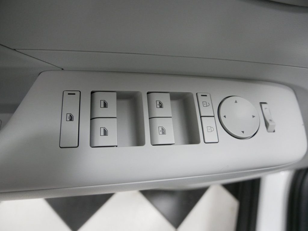 Certified Used 2026 White Hyundai SEL Sport image 9