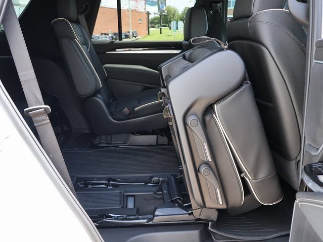 2026 Cadillac Escalade Sport - Photo 18