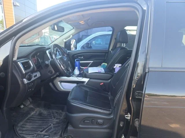 Used 2018 Black Nissan PRO-4X image 8