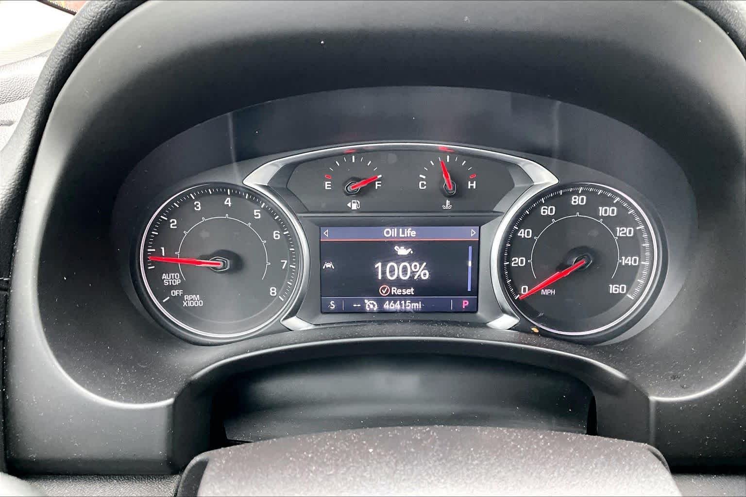 Used 2024 Summit White GMC SLT image 25