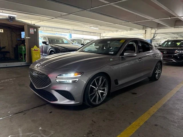 Used 2023 Silver Genesis 3.3T image 2