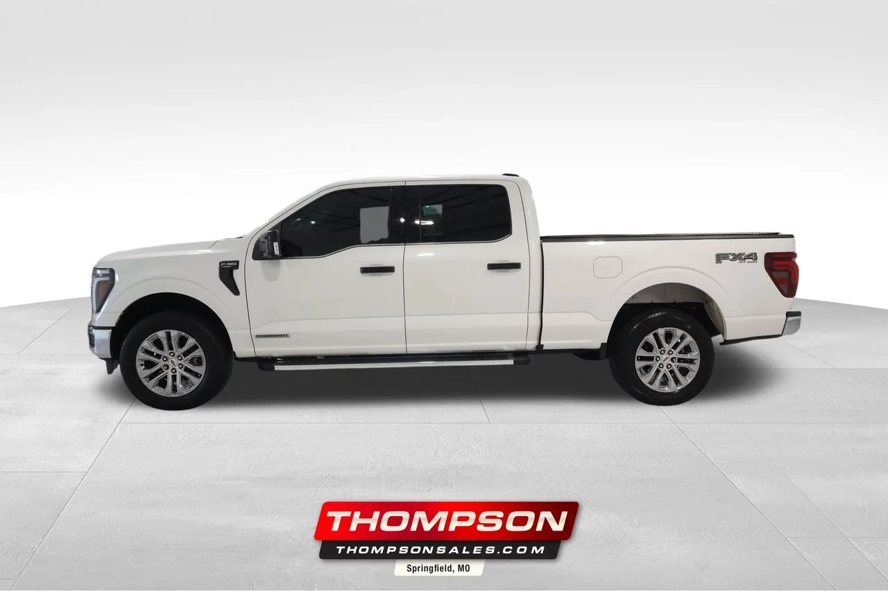 Used 2025 White Ford Lariat image 1