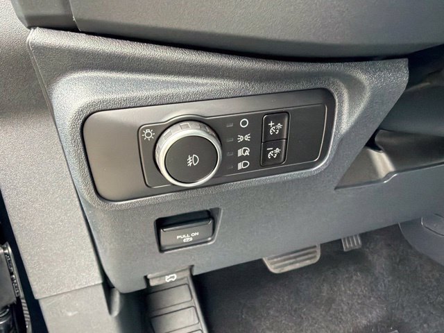 New 2026 Shadow Black Ford Outer Banks® image 22