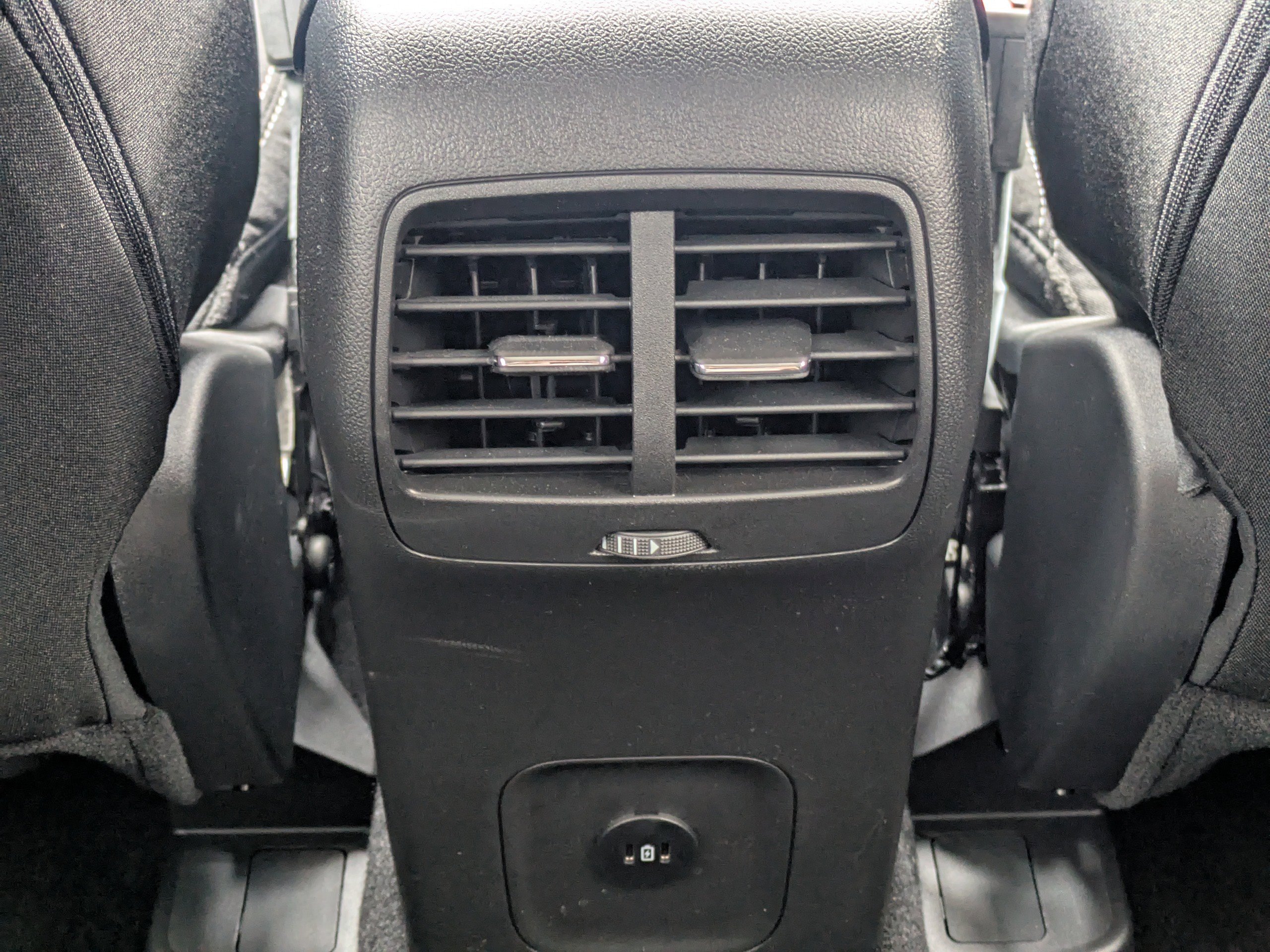 Used 2025 Oxford White Ford Active image 12