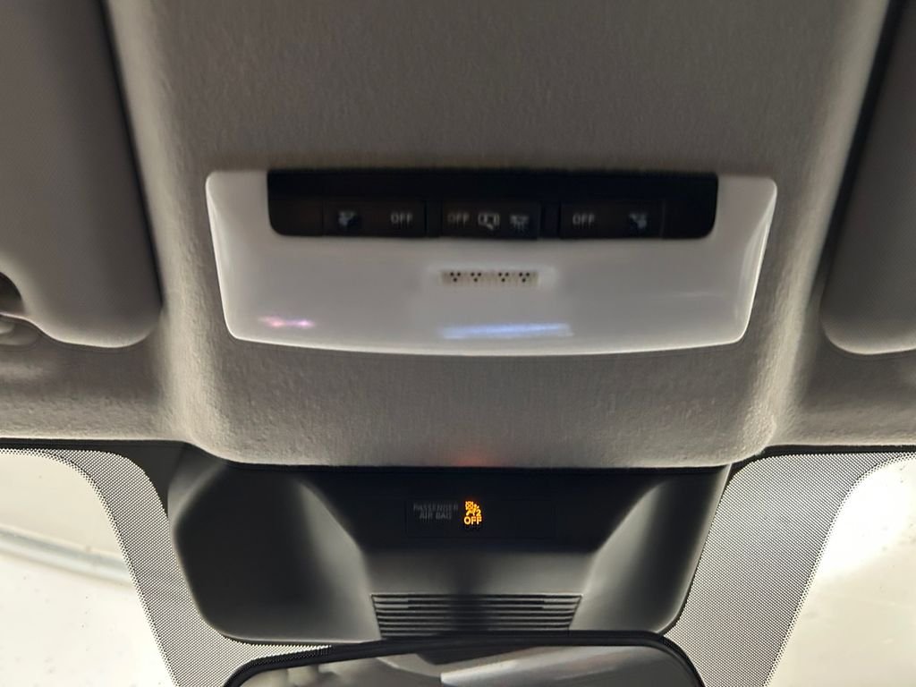 Used 2025 White Nissan S image 29