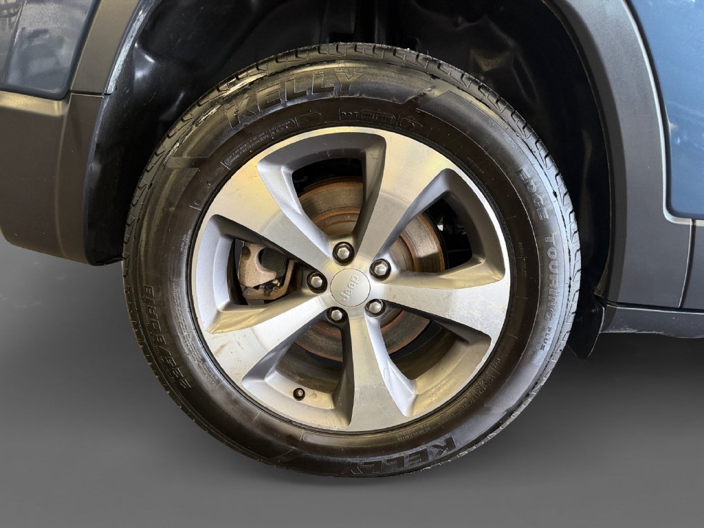 Used 2021 Blue Jeep Limited image 11