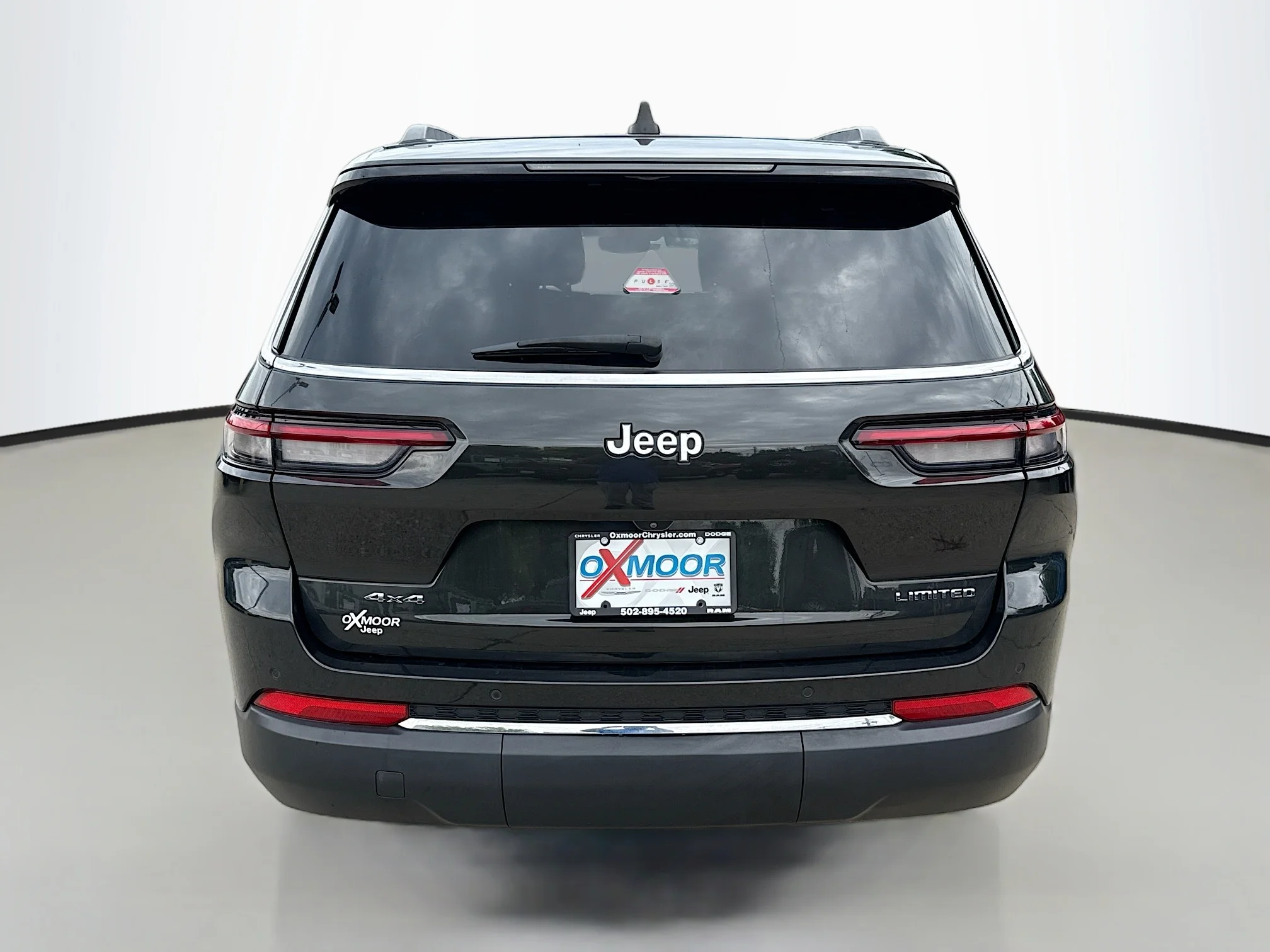 Used 2023 Rocky Mountain Pearlcoat Jeep Limited image 6