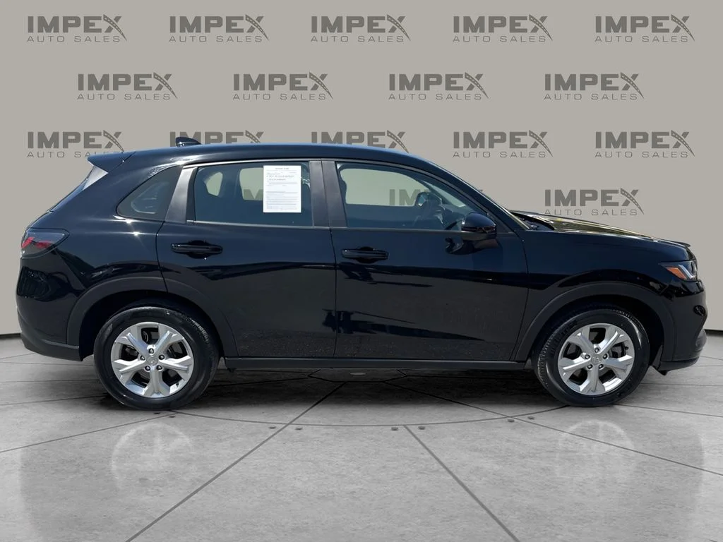 Used 2025 Black Honda LX image 5