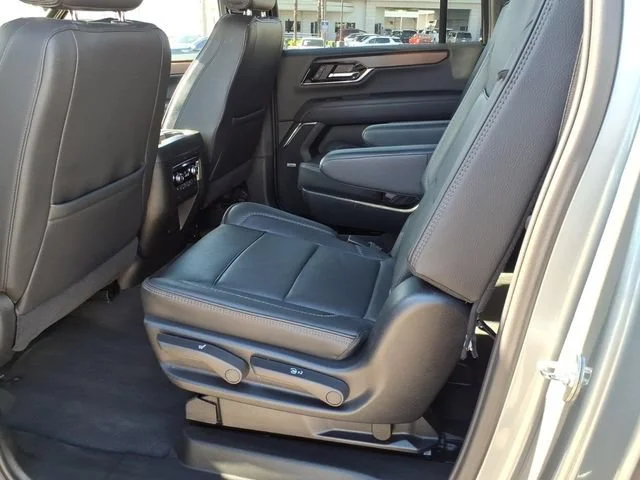 Used 2025 Sterling Metallic GMC Denali image 11
