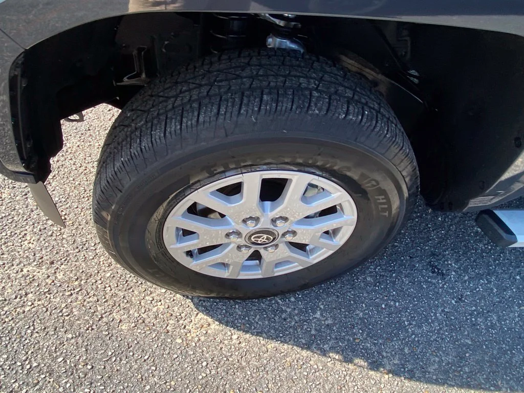 Used 2025  Toyota SR5 image 18