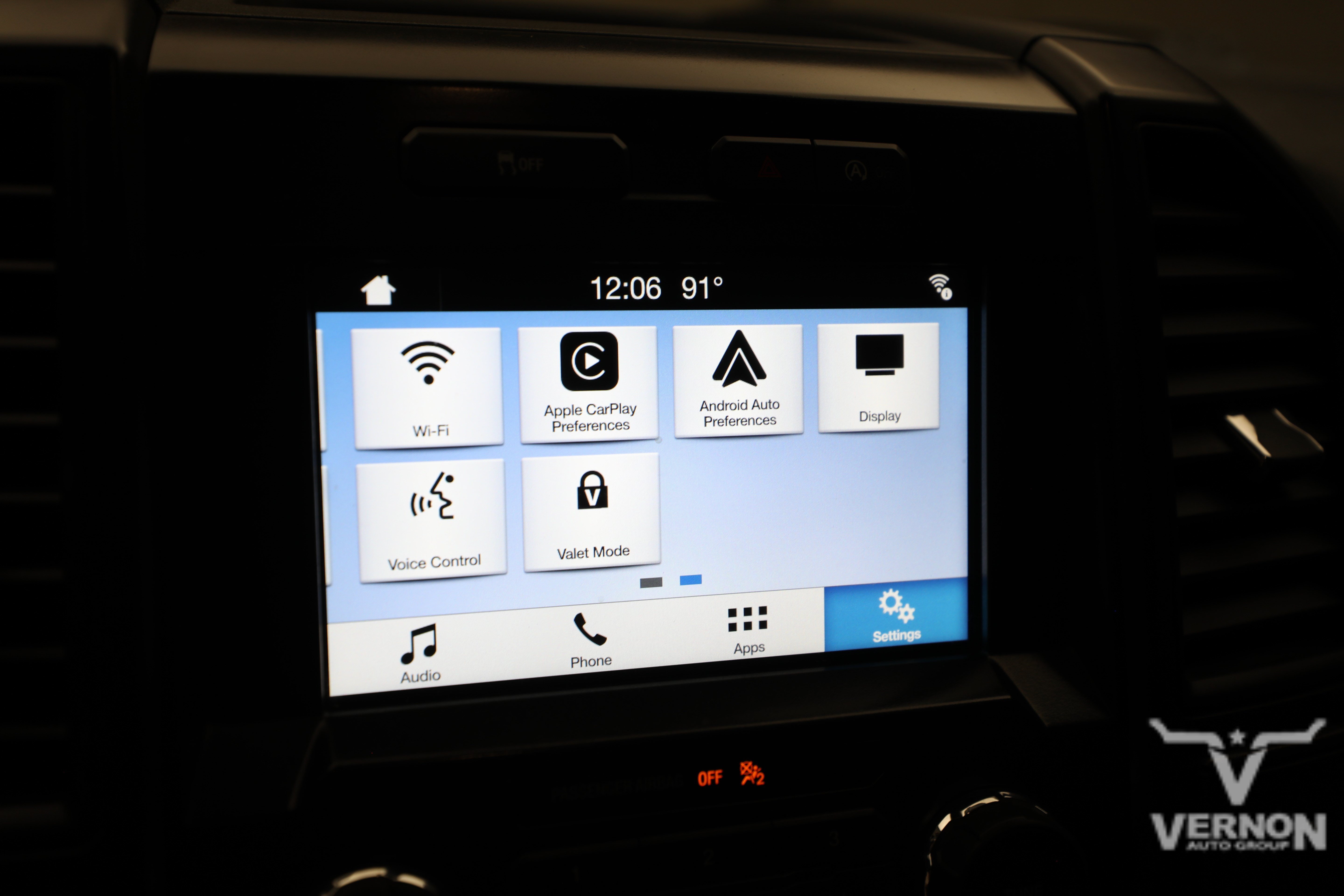 Used 2017 Shadow Black Ford Y image 27