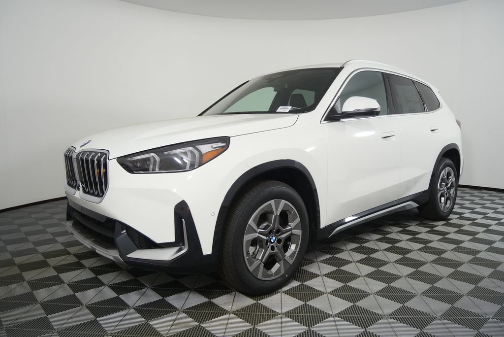 Used 2026 Alpine White BMW xDrive28i image 7