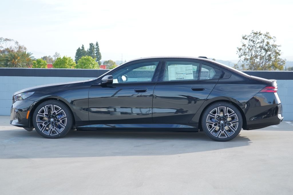 New 2026 Black Sapphire Metallic BMW eDrive40 image 4