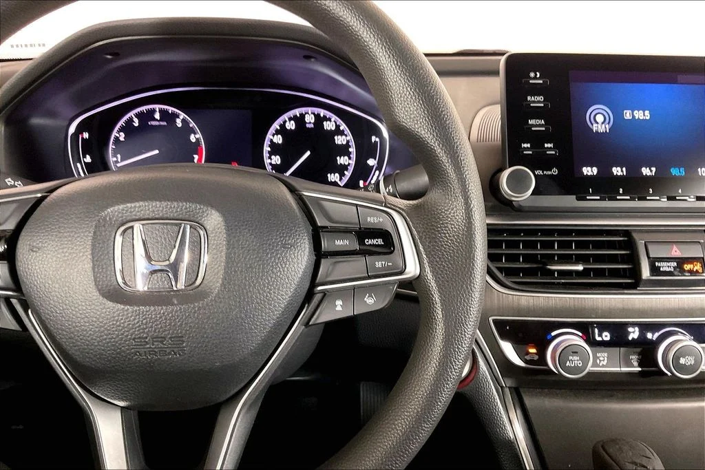 Used 2019  Honda LX image 19
