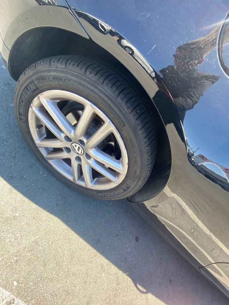 Used 2008 Black Volkswagen Lux image 8