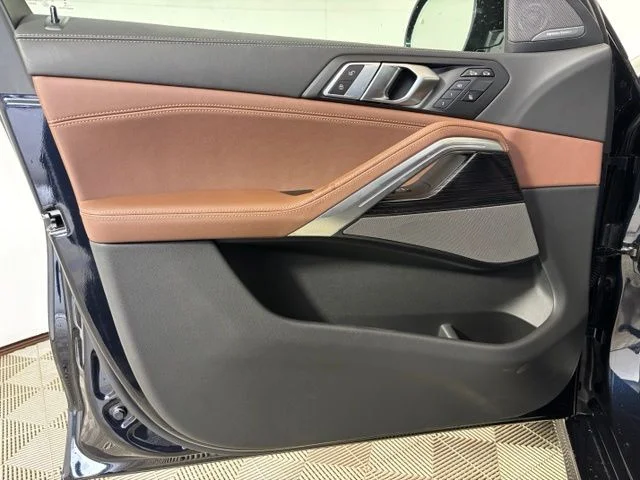 New 2027 Carbon Black Metallic BMW xDrive40i image 9