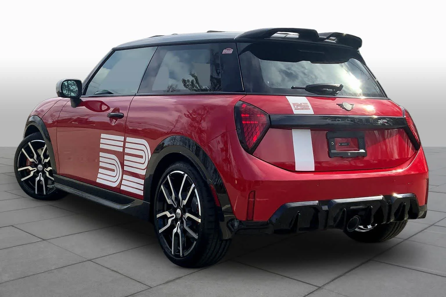 New 2026 Chili Red II MINI Iconic image 12