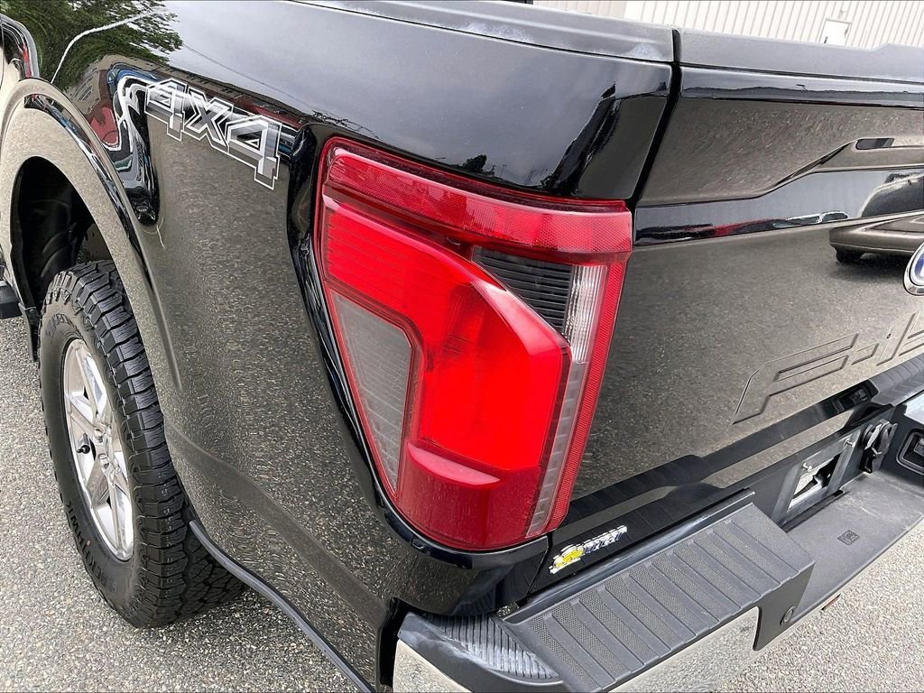 Used 2024 Black Ford XLT image 33
