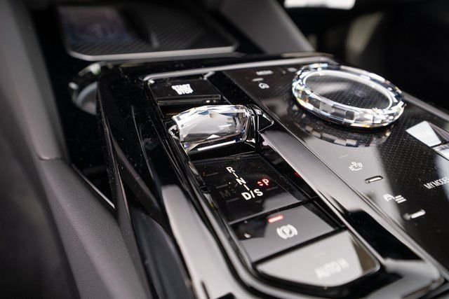 2026 BMW 5 Series 530i - Photo 24