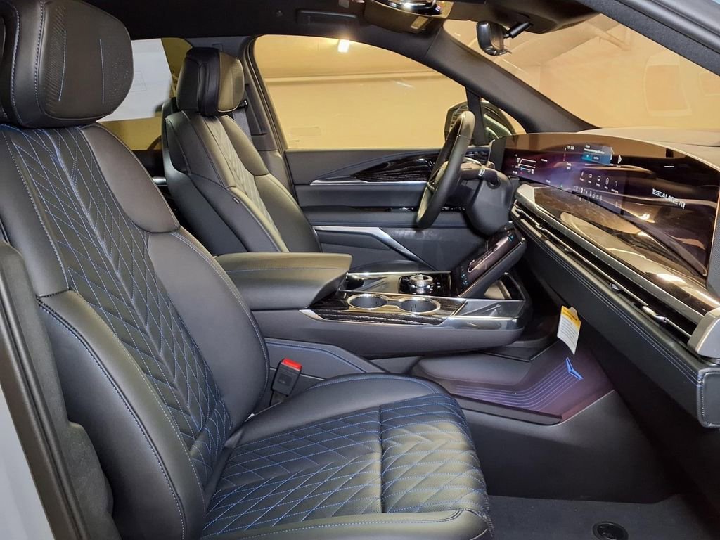 Used 2026 Luna Metallic Cadillac Sport image 6