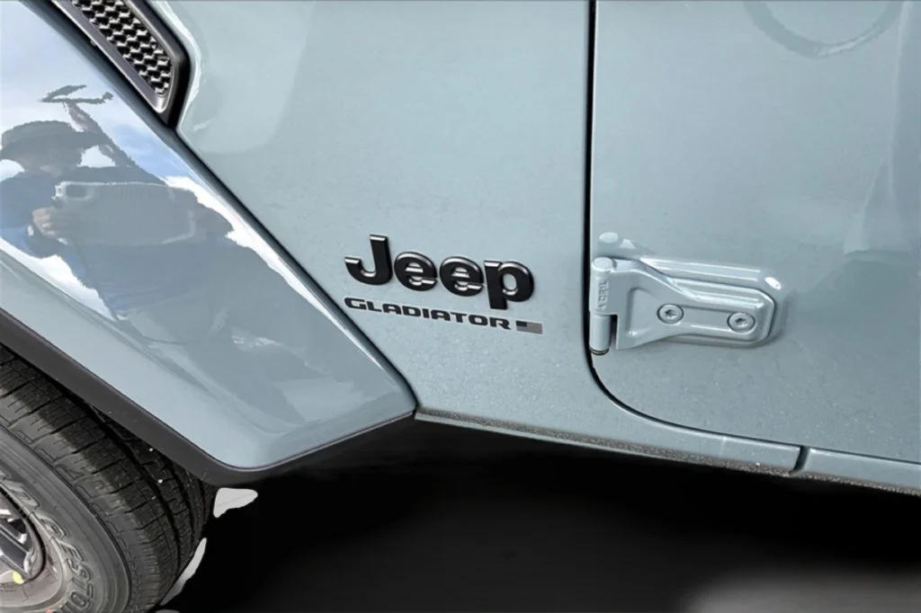 2025 Jeep Gladiator Sport S - Photo 37