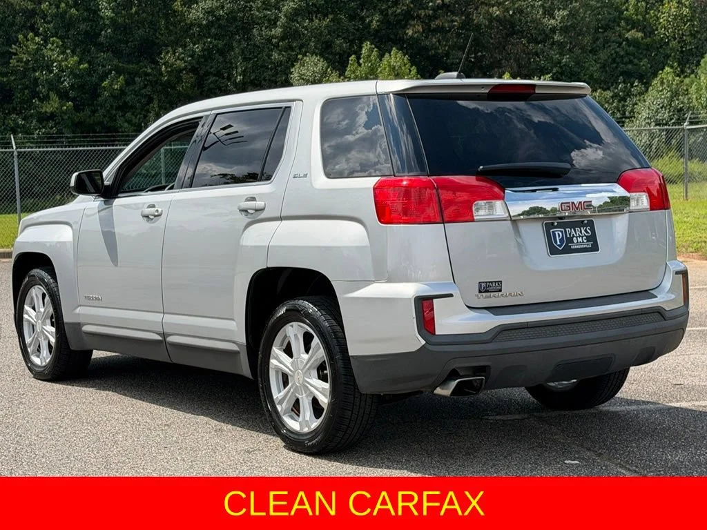 Used 2017 QUICKSILVER METALLIC GMC SLE image 3