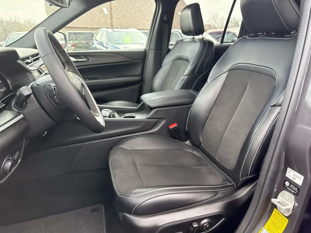 Used 2024 Gray Jeep Altitude X image 14