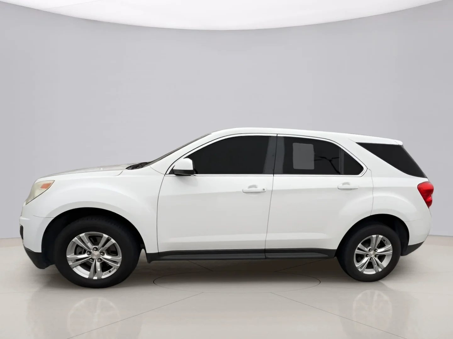 Used 2015 White Chevrolet 1LT 2WD image 4