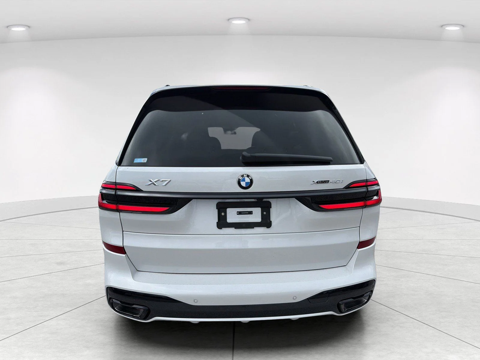 New 2027 Mineral White Metallic BMW xDrive40i image 5