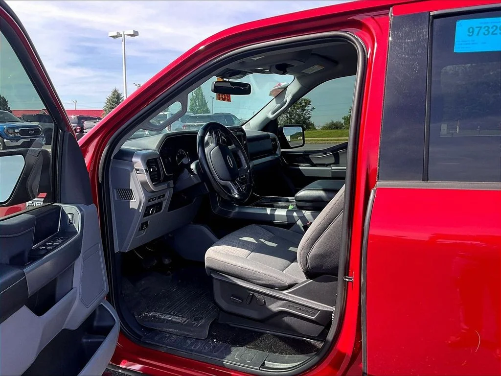 Used 2021 Red Ford XLT image 7