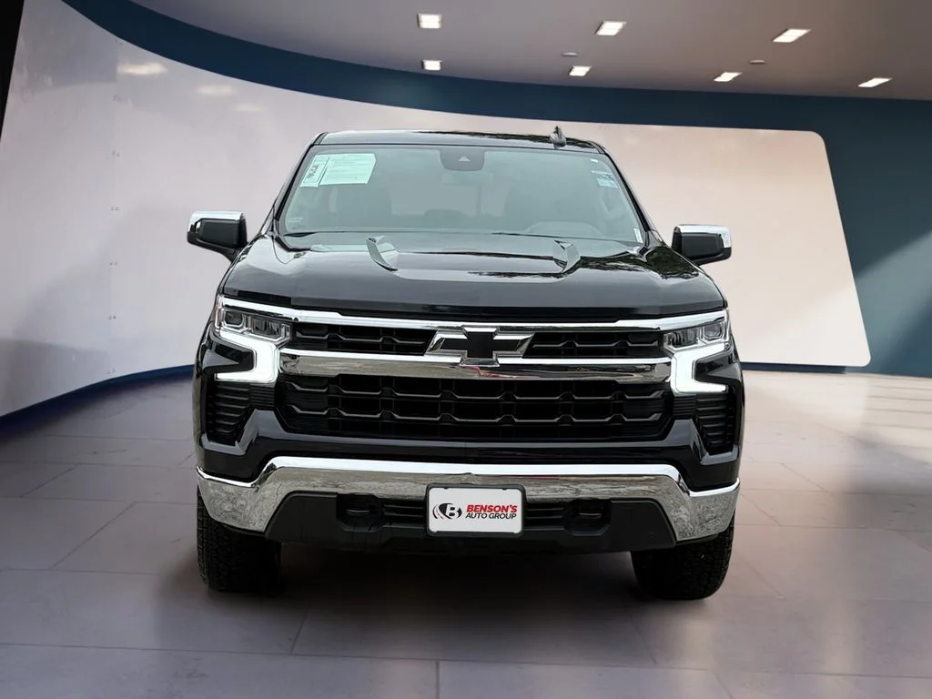 Used 2024 Gray Chevrolet LT image 8