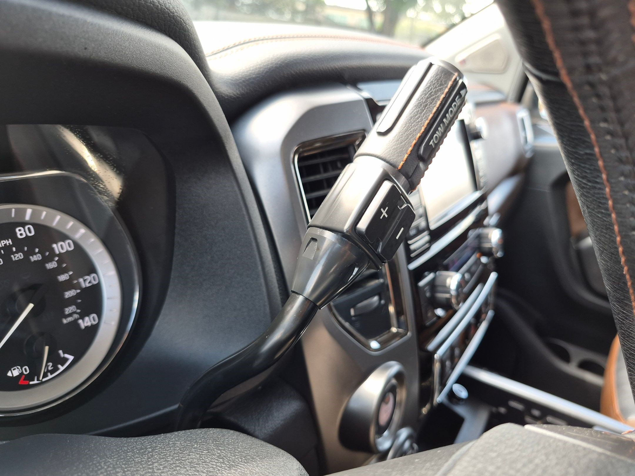 Used 2018 Pearl White Nissan Platinum Reserve image 26