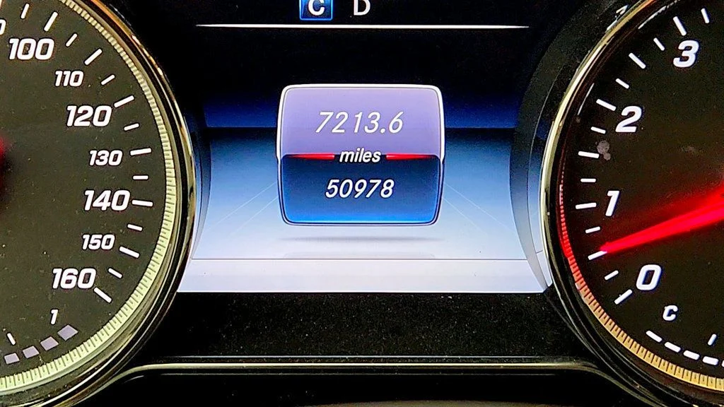 Used 2018 designo Diamond White Mercedes-Benz E 400 RWD Cabriolet w/ AMG® Line, Premium Pkg & Massage Seats image 15