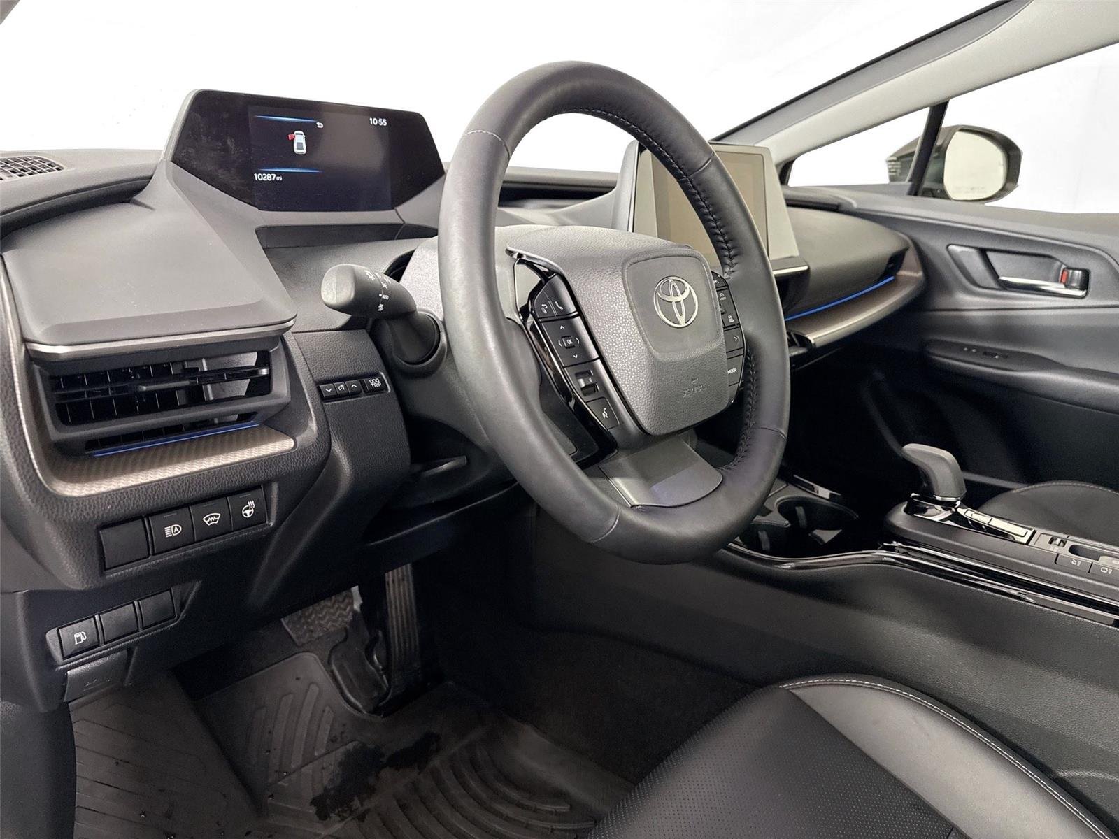 Certified Used 2025 Cutting Edge Toyota XLE image 4
