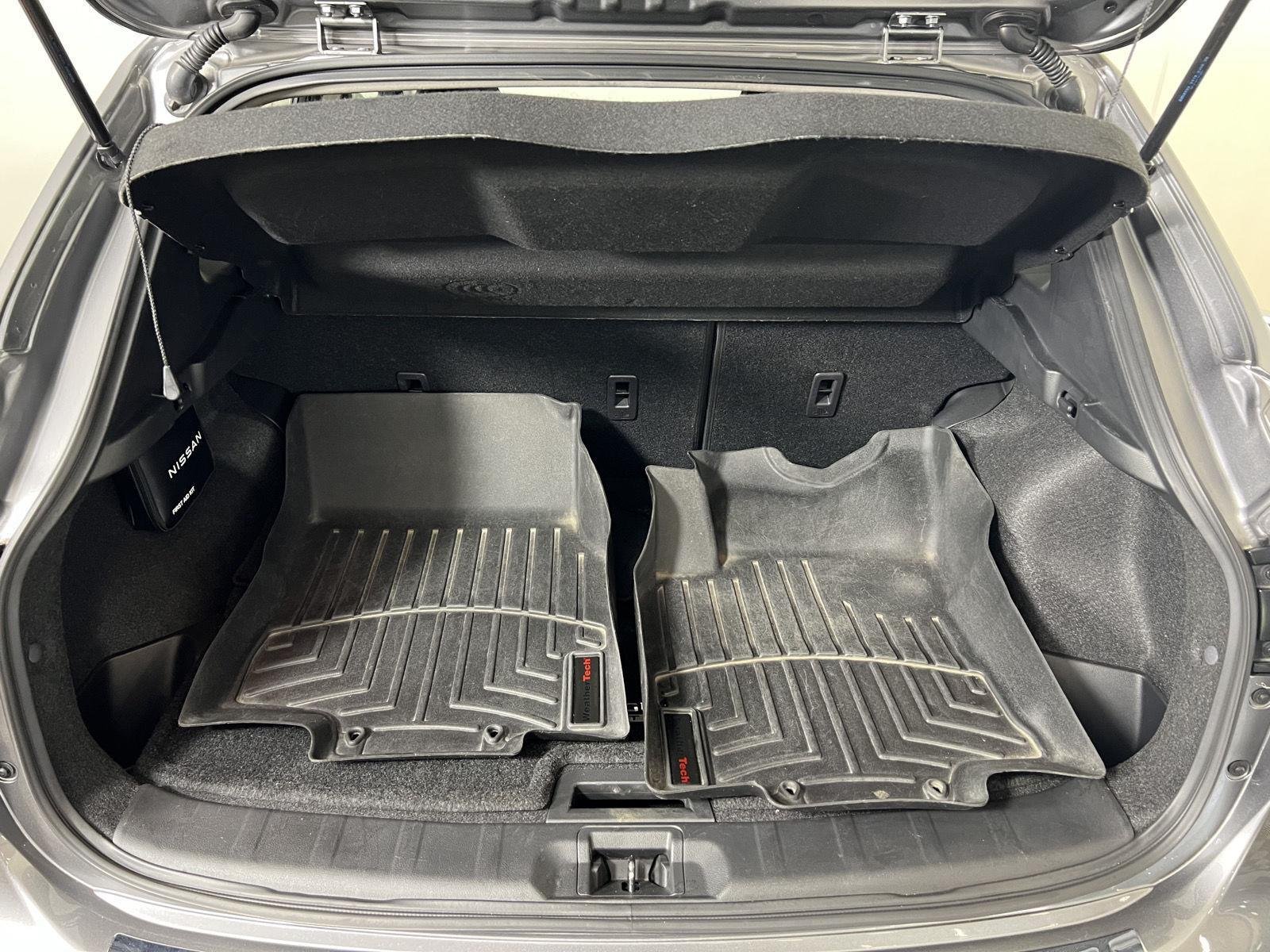 Used 2022 Gun Metallic Nissan SV image 27
