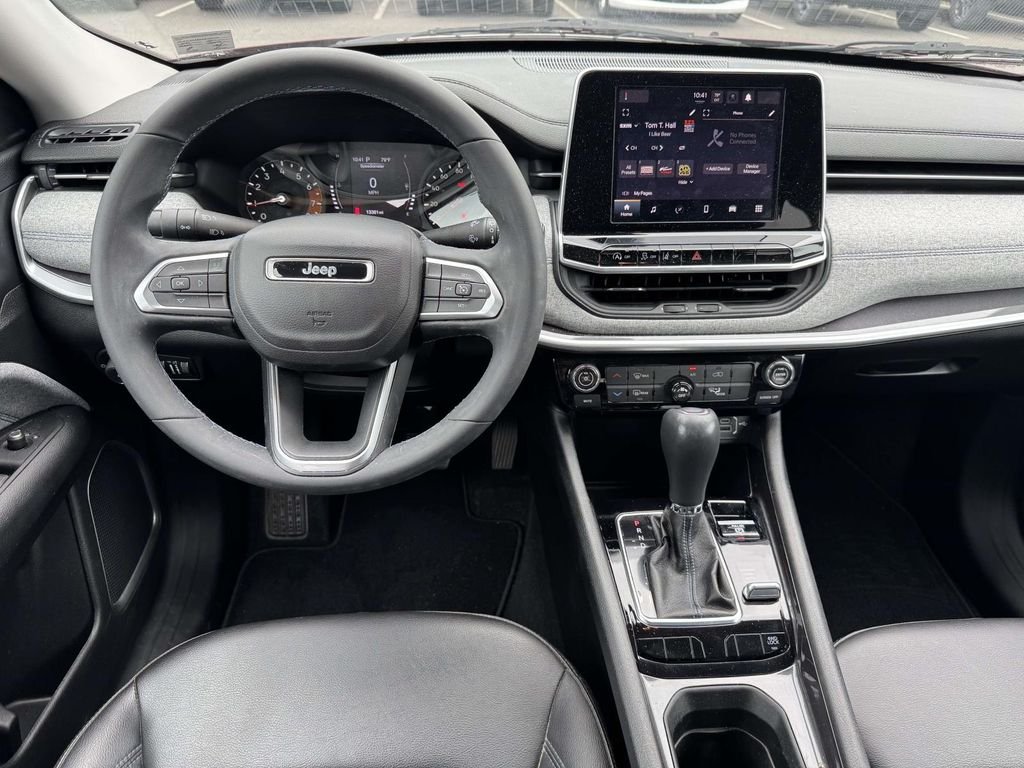 Used 2022 Red Jeep Latitude image 15
