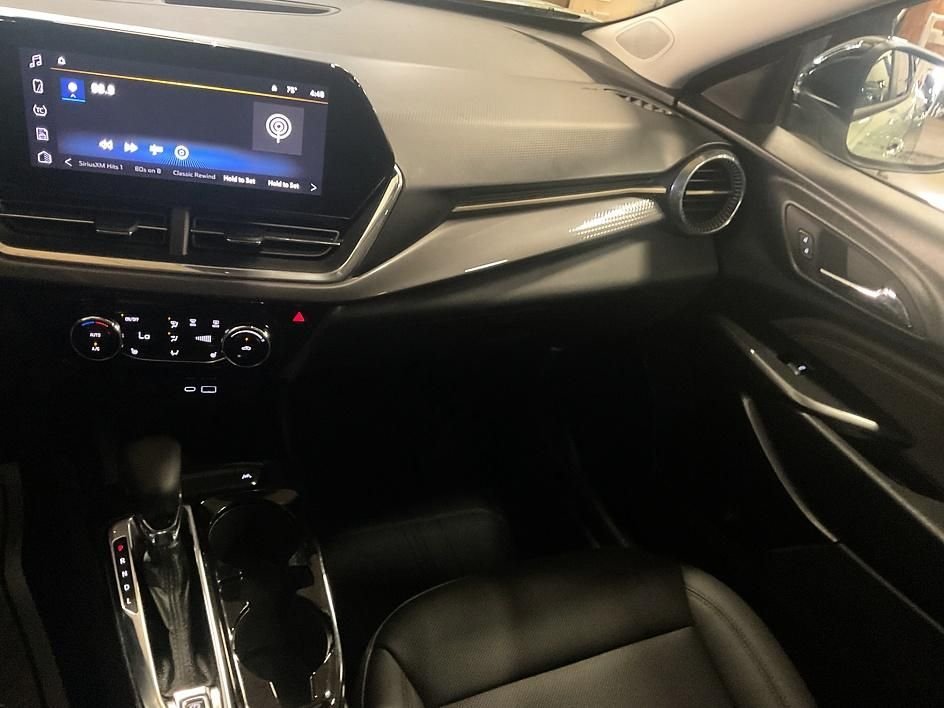 Used 2025 Green Chevrolet ACTIV image 5