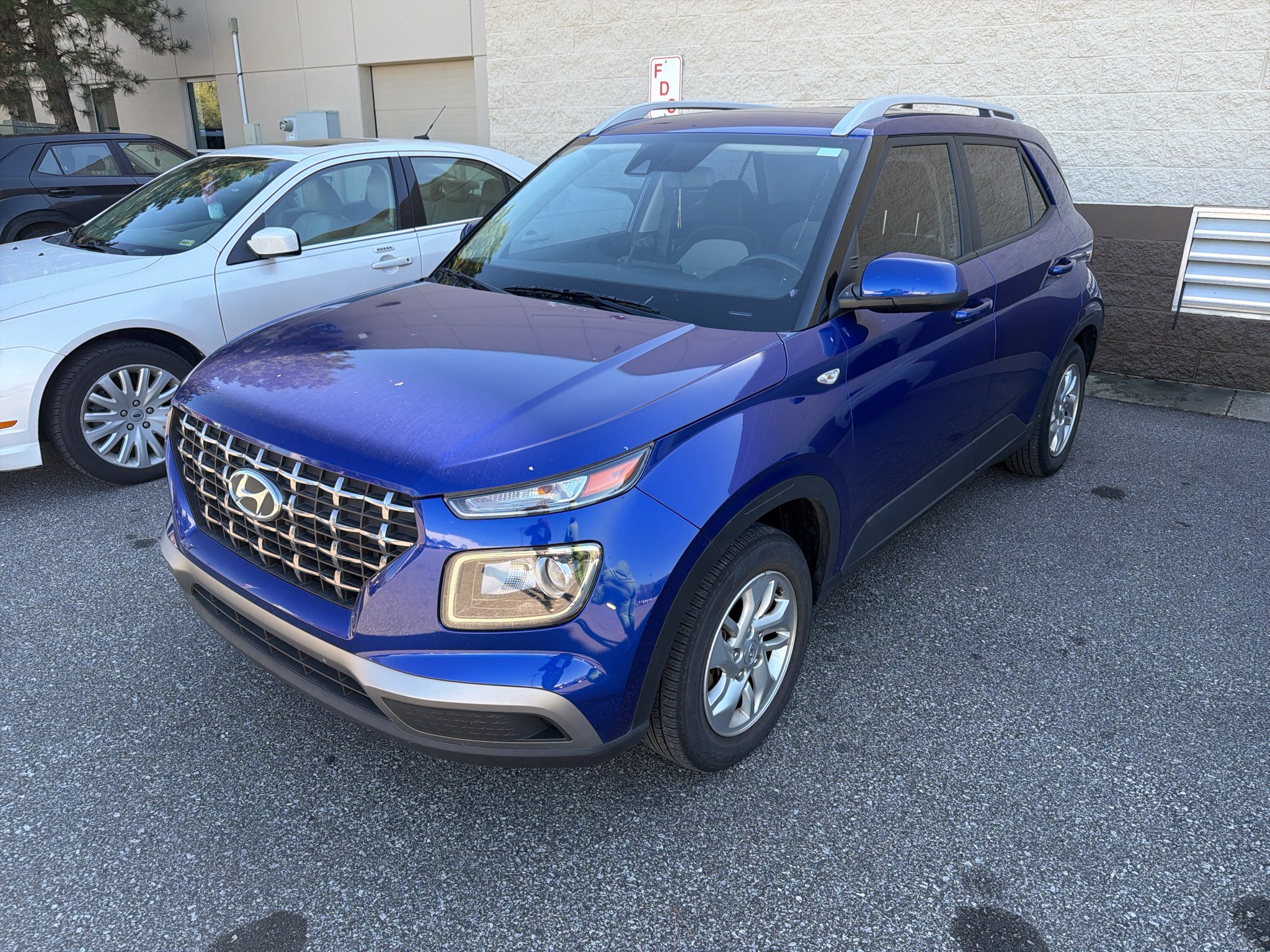 Used 2020 Intense Blue Hyundai SEL image 1
