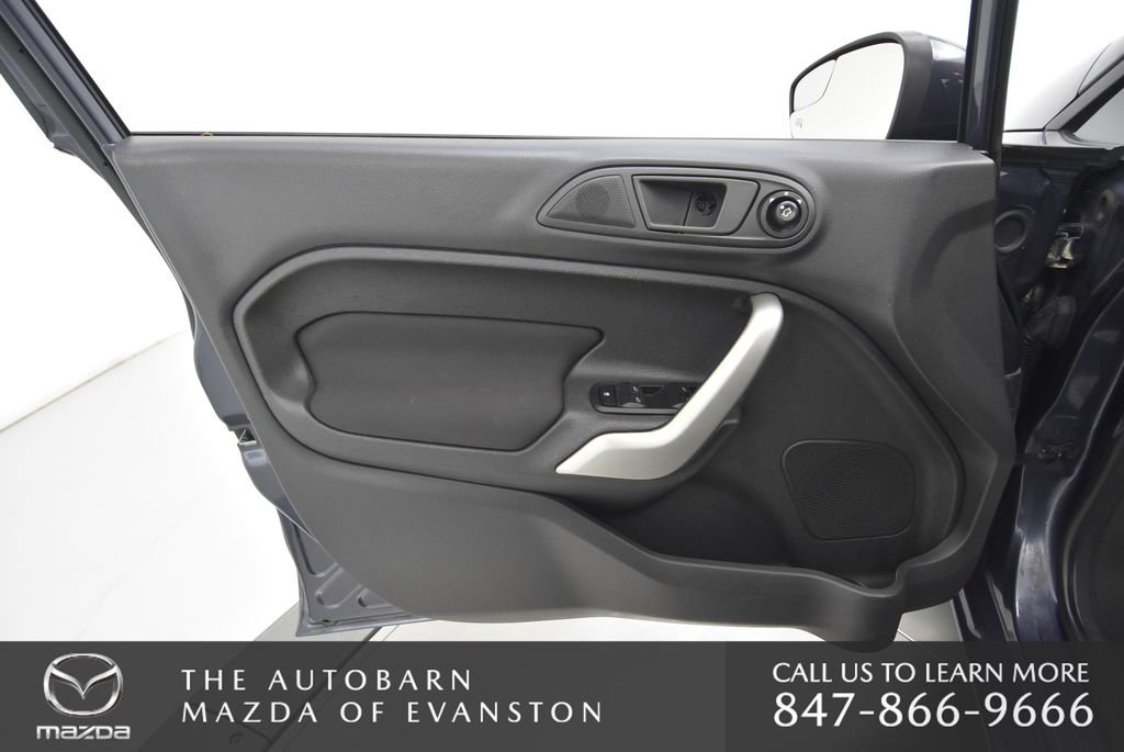 Used 2013 Gray Metallic Ford SE image 30