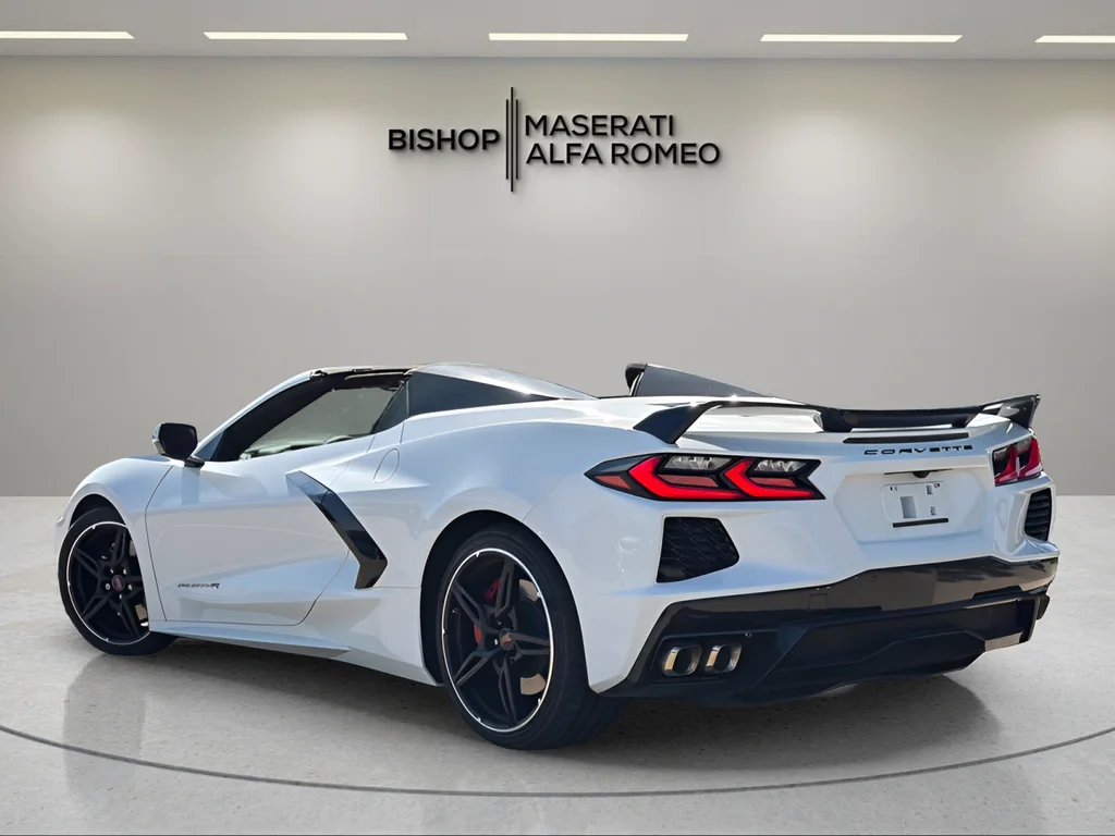 Used 2022 White Chevrolet Stingray image 5