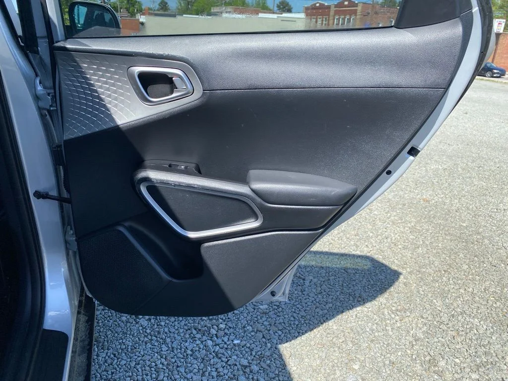 2021 Kia Soul LX - Photo 20