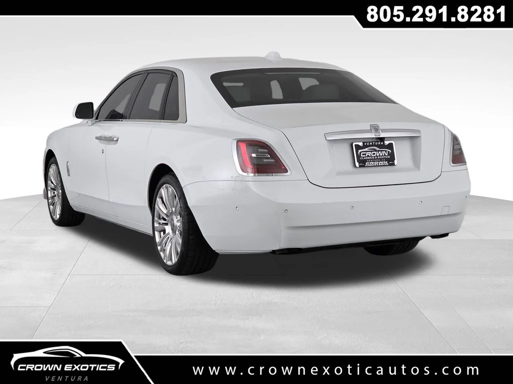 Used 2021  Rolls-Royce Base image 5