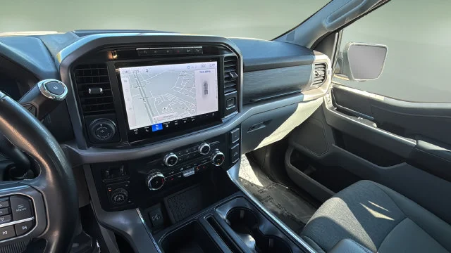 Used 2024 Gray Ford XLT image 25