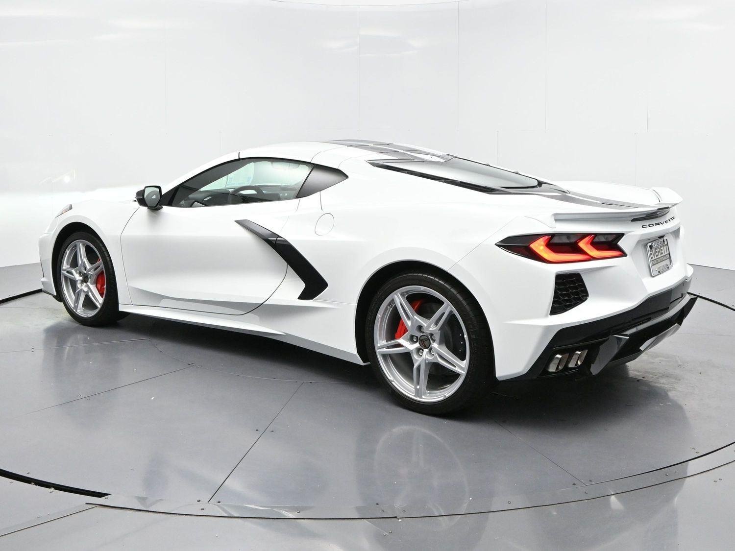 Used 2024 Arctic White Chevrolet 1LT image 4