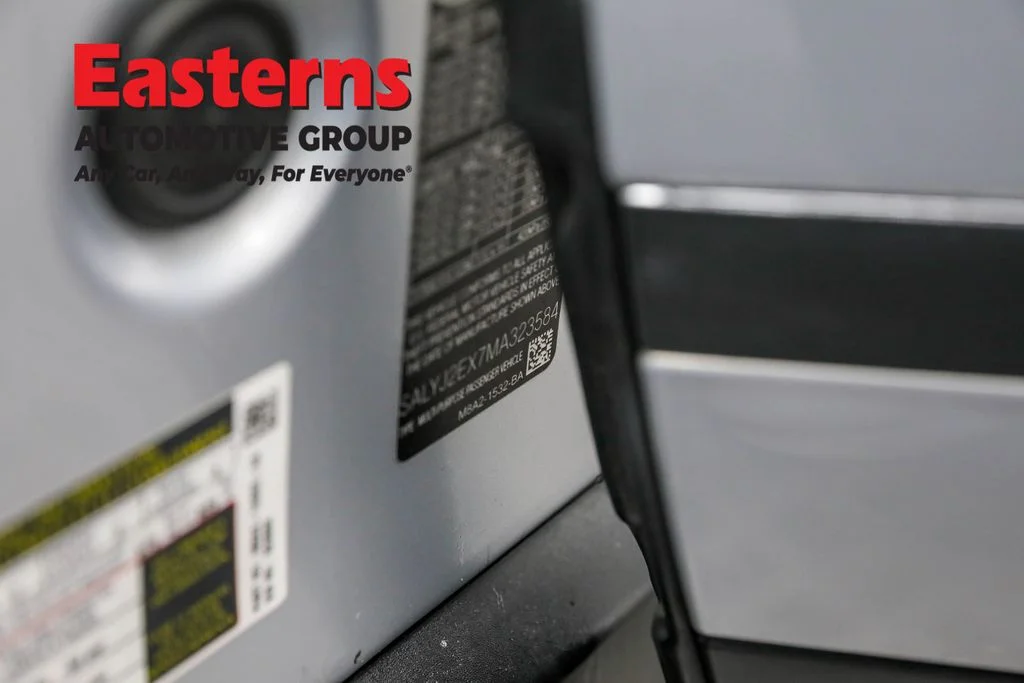 Used 2021 Gray Land Rover S image 35