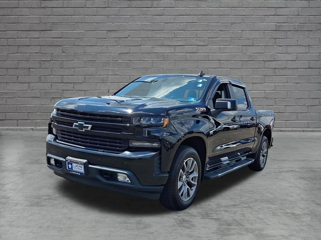 Used 2020 BLACK Chevrolet RST image 5