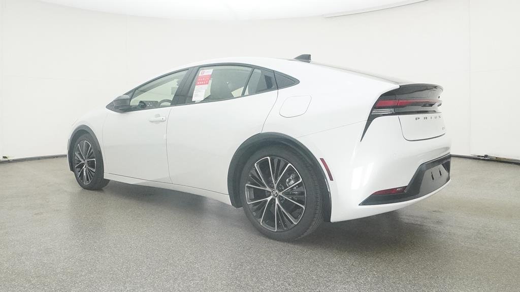 New 2025 Wind Chill Pearl Toyota XLE image 15