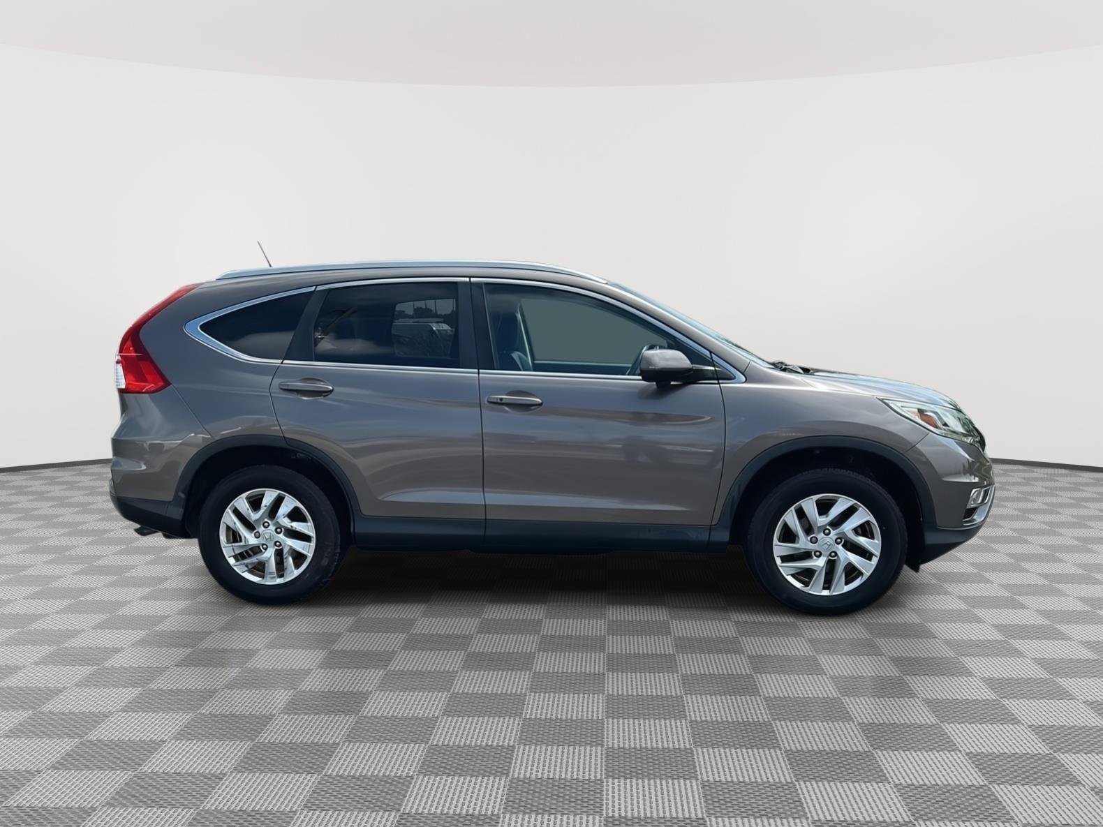 Certified Used 2016 Urban Titanium Metallic Honda EX-L image 3
