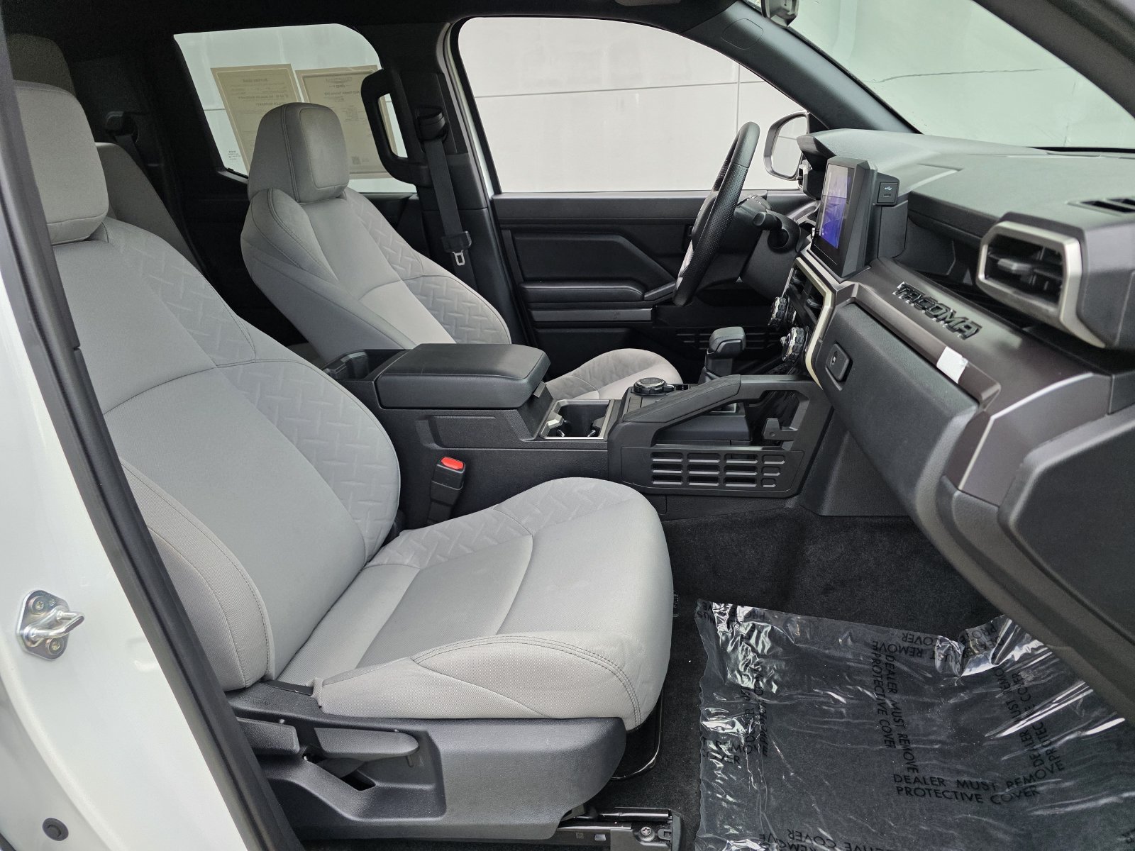 2025 Toyota Tacoma SR5 - Photo 26