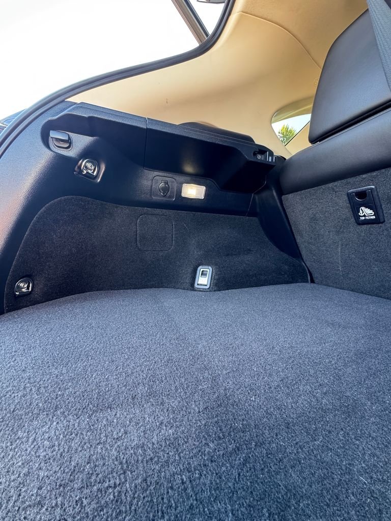 Used 2019 Atomic Silver Lexus 300 Base image 11
